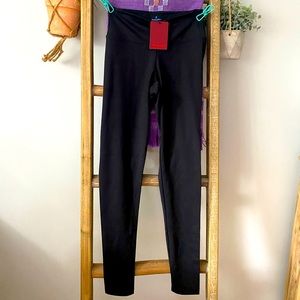 NWT Women Tommy John Go Anywhere Legging XS